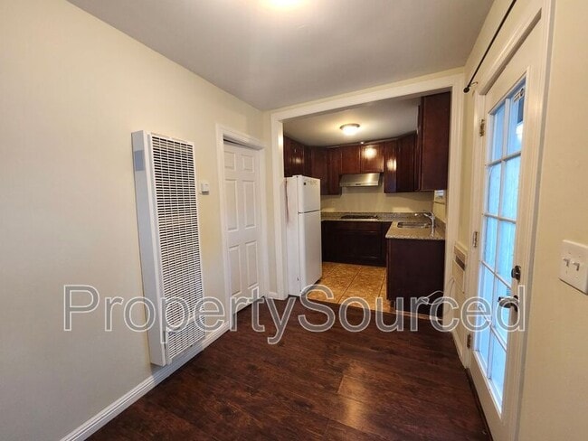 Building Photo - 155 Berverdor Ave