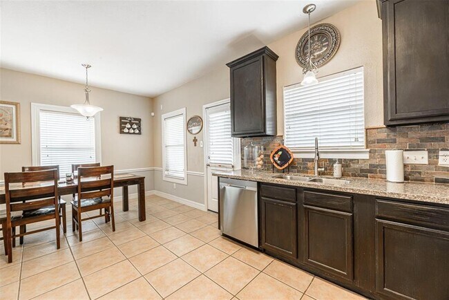 Building Photo - 22439 Highland Point Ln
