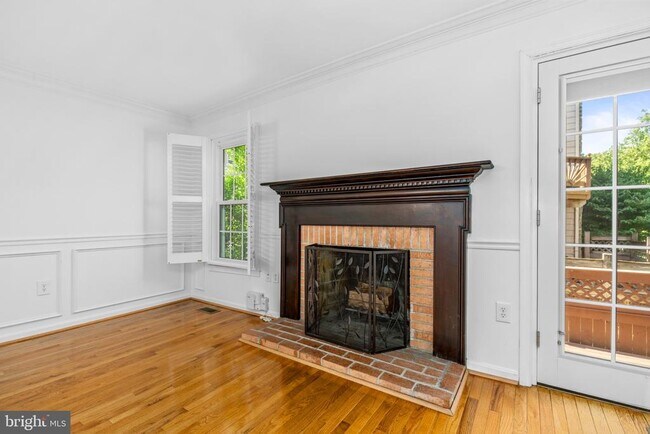 Building Photo - 146 Washington St