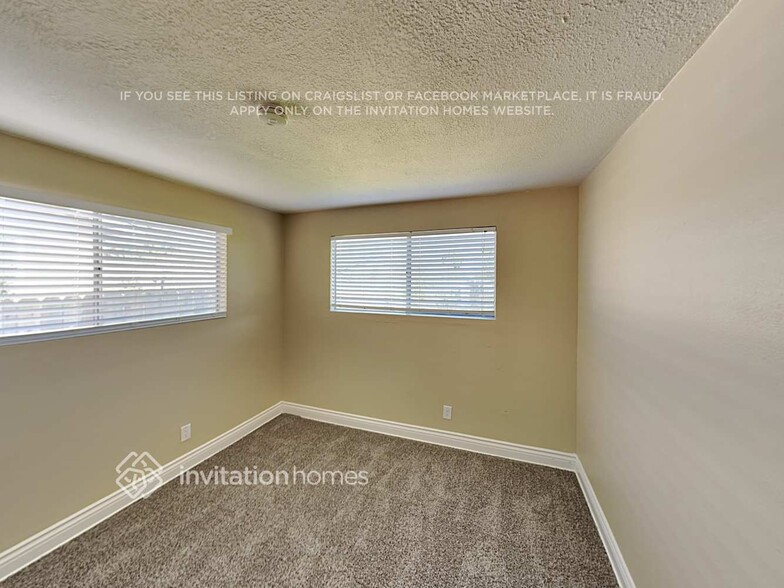 Building Photo - 720 Camellia St