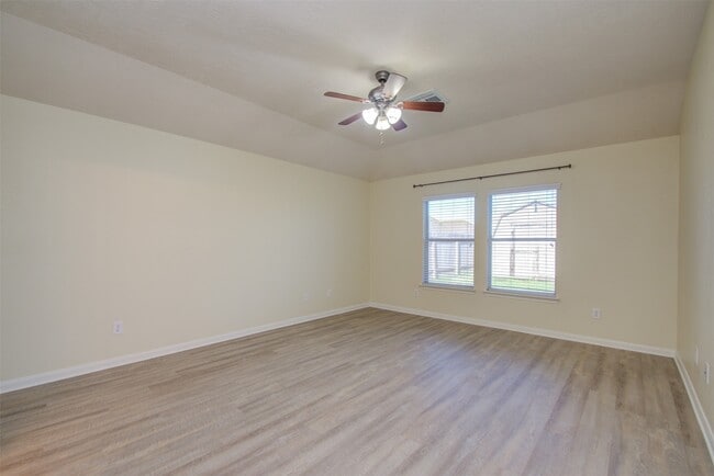 Building Photo - 14903 Lanai Dr