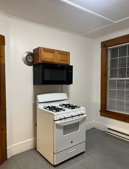 Primary Photo - 115 High St
