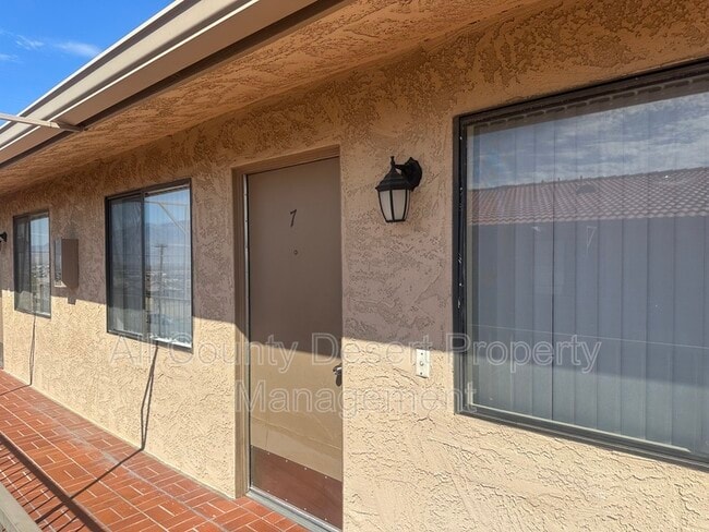 Building Photo - 13079 Eliseo Rd
