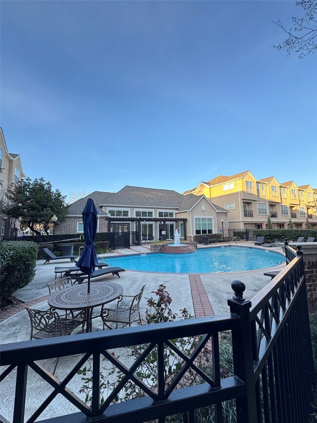 Building Photo - 12707 Boheme Dr