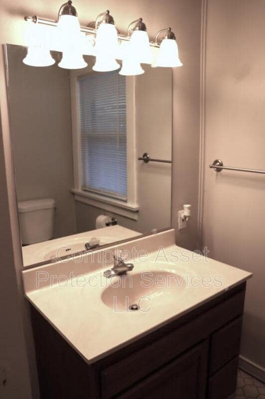 Building Photo - 308 Harrison St