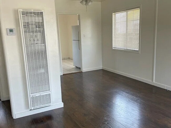 Building Photo - spacious and beautiful home