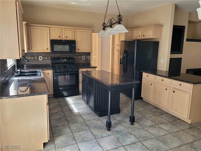 Building Photo - 2467 Sheltered Meadows Ln