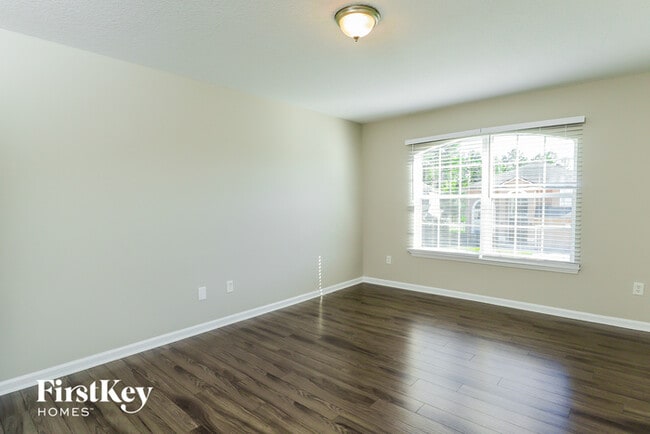 Building Photo - 404 Candlebark Dr
