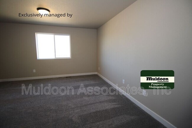 Building Photo - 10466 Luneth Dr