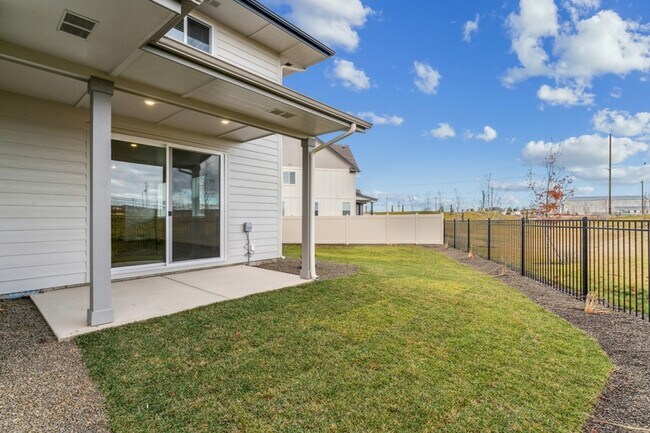 Building Photo - 8284 W Grey Alder Dr