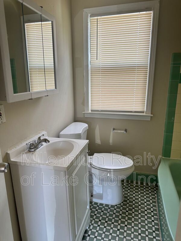 Building Photo - 14663 Jacob Ave