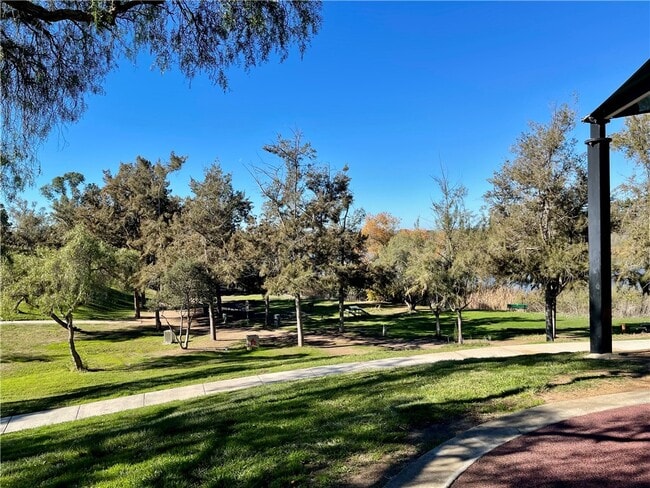 Building Photo - 5040 Codorniz Way