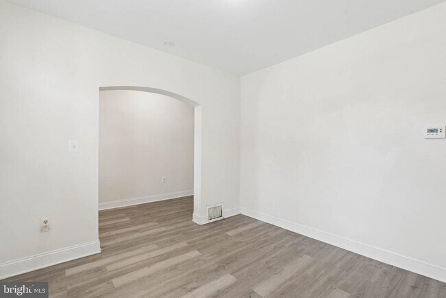 Building Photo - 540 46th St