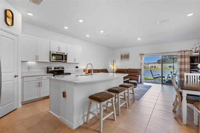 Building Photo - 5734 Archipelago St