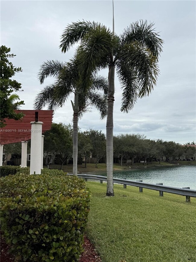 Building Photo - 580 NE 33rd Terrace