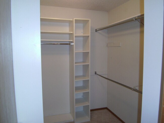 Building Photo - 525 Sinton Ave