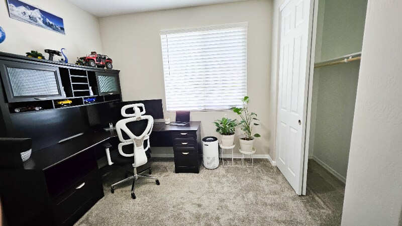 Building Photo - 34 W Megan St