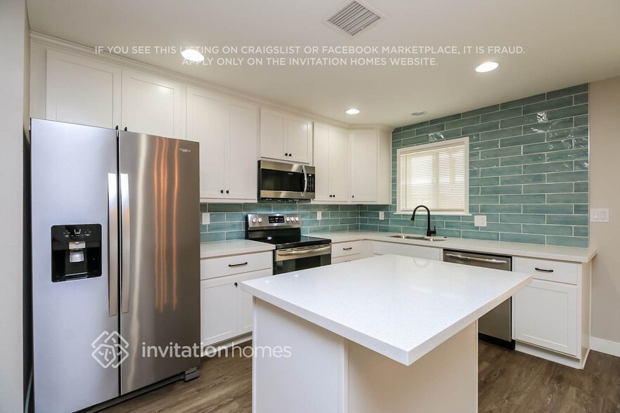 Building Photo - 3508 S Shafer Dr
