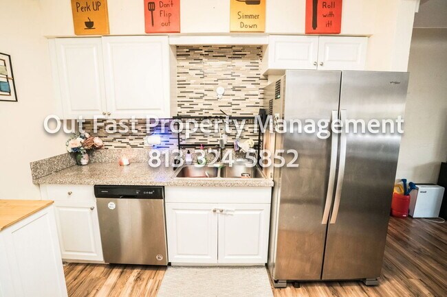 Building Photo - 4810 Haines Rd N