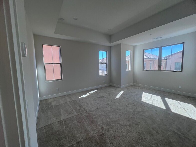 Building Photo - 128 Sugar Brush