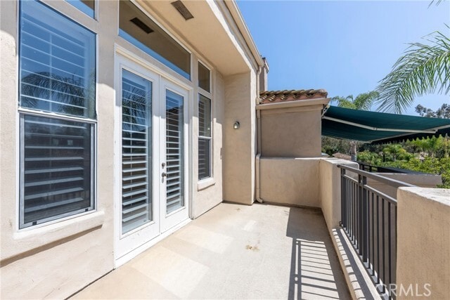 Building Photo - 308 S San Vicente Ln