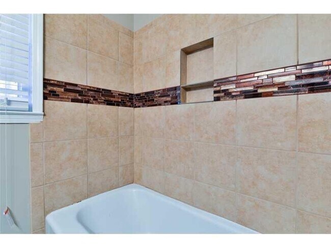 Building Photo - 3958 Plumcrest Cir SE