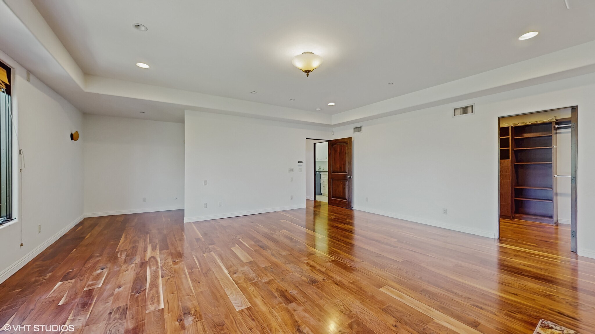 Building Photo - 3311 Deronda Dr