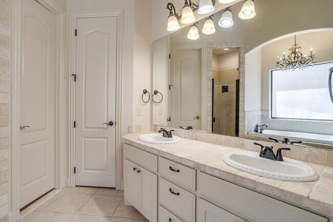 Building Photo - Beautiful 3 Bed, 2.5 Bath Located in HIghly Desired Willow Park Village- Aledo ISD-  76008