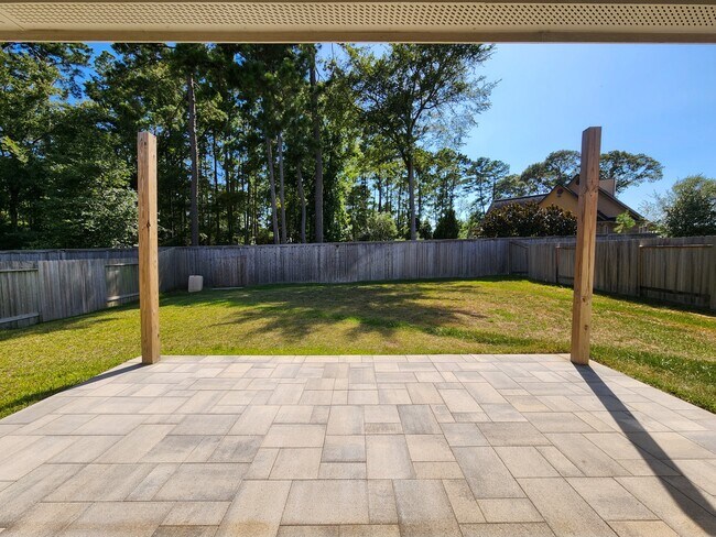 Building Photo - 40553 Winter Grass Bnd