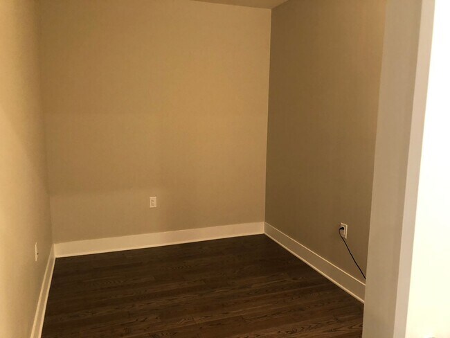 Building Photo - When Style and Location Matter!