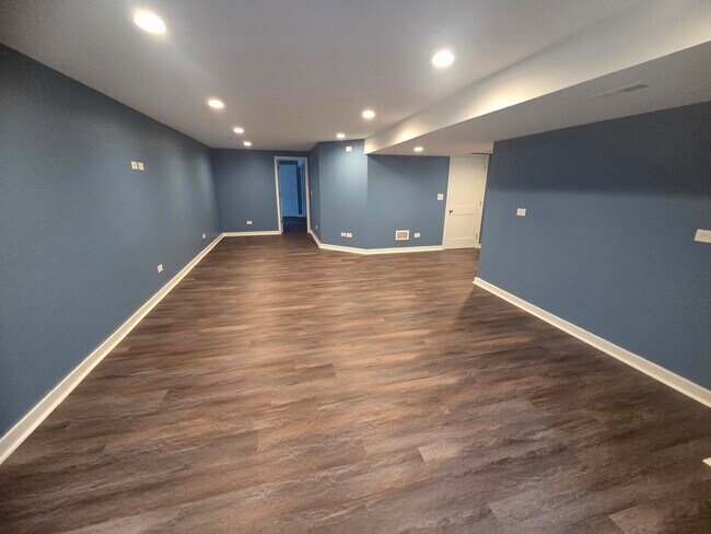 Building Photo - 12546 Kinzie Ln