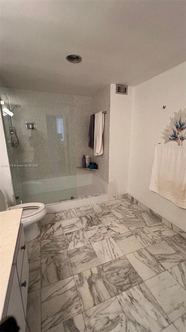 Building Photo - 5825 Collins Ave