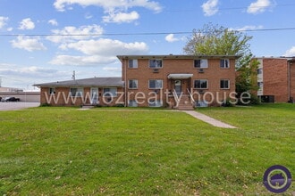 Building Photo - 1733 Christian Ave