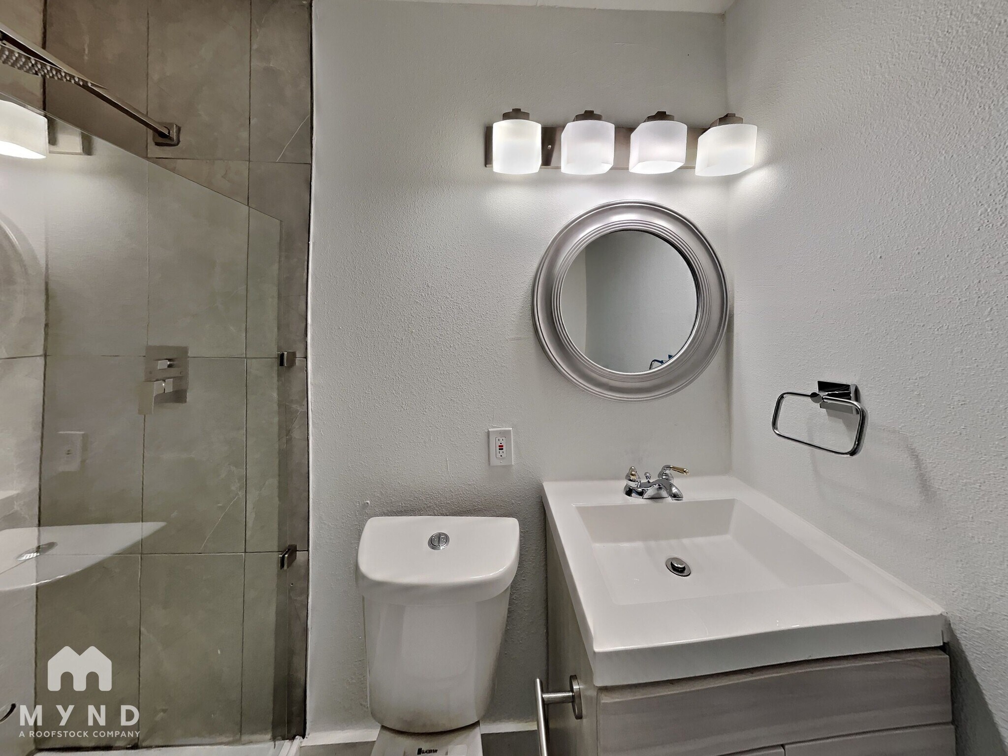 Building Photo - 2129 San Antonio St