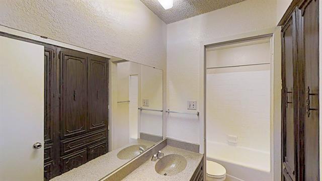 Building Photo - 2400 Buffalo Gap Rd