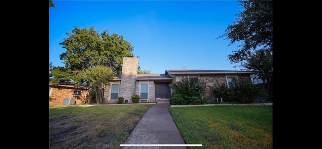 Building Photo - 6403 Apache Ct