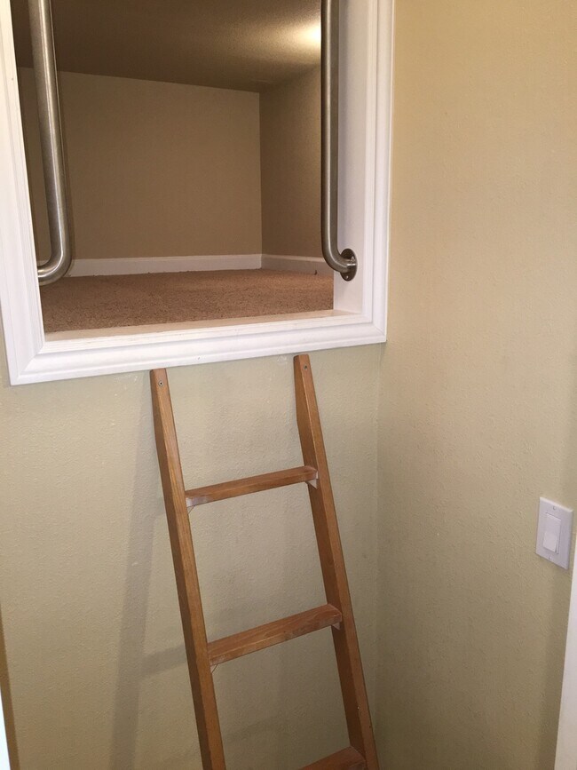 Building Photo - Almaden Valley Ranchette on 1+ Acre | Pool, Horse Property & Views