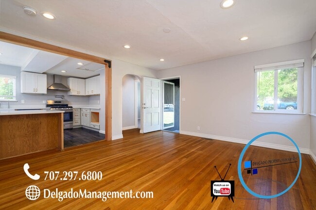 Building Photo - Enjoy Benicia living in this recently upgr...