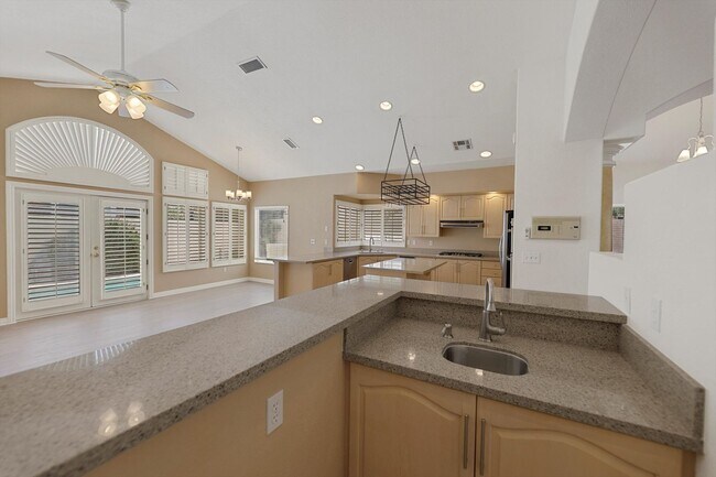 Building Photo - 8133 Horizon Lake Dr
