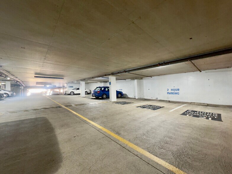 Building Photo - 1121 40th St