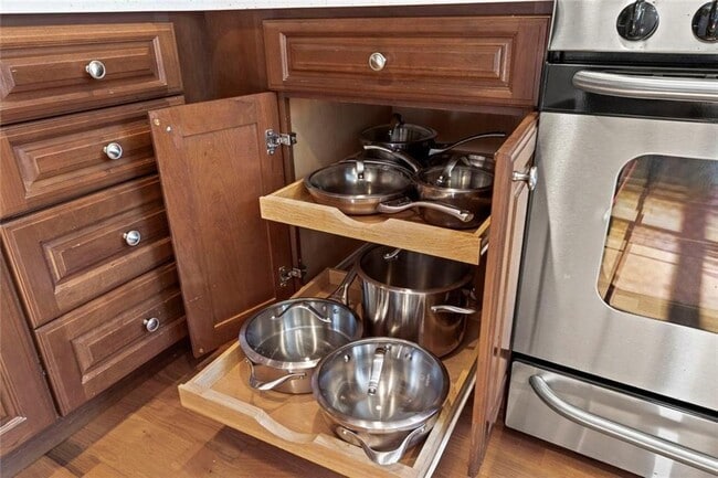 Building Photo - 1333 Victor Rd NE