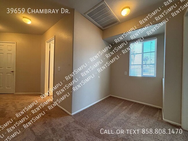 Building Photo - 39659 Chambray Dr