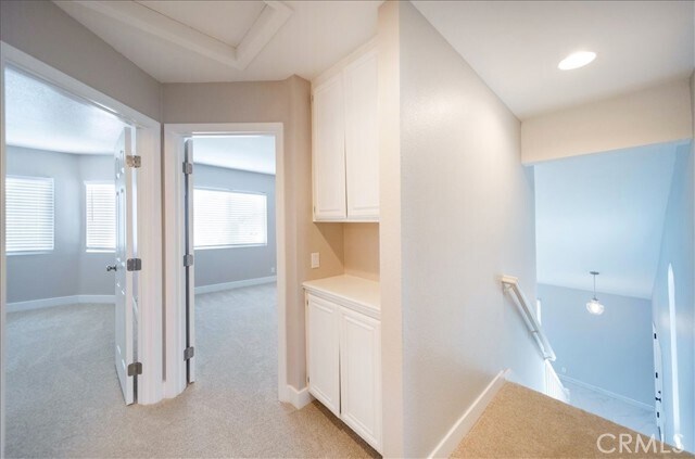 Building Photo - 24687 New Haven Dr