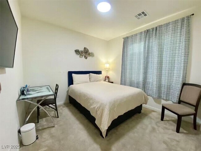 Building Photo - 845 N Water St