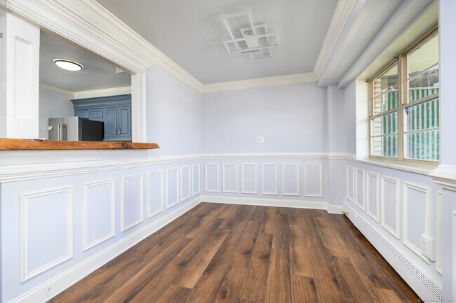 Building Photo - 25 Cartright St