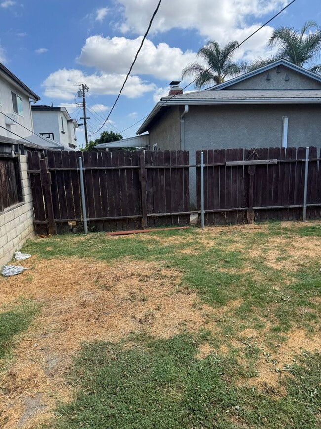 Building Photo - 6632 Indiana St