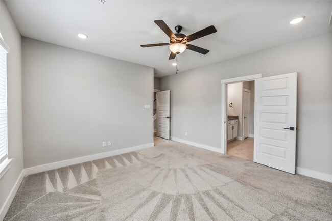 Building Photo - 10964 Swang Link Dr