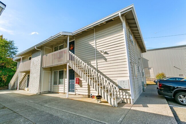 Building Photo - 1101 S Woodlawn St