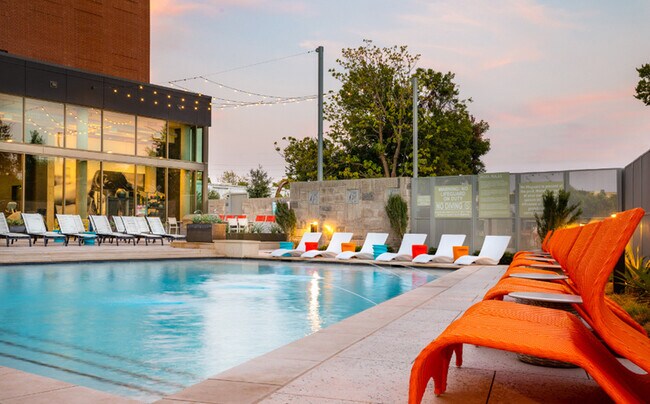 Building Photo - Residences at Saltillo | 4-6 Weeks Free | ...