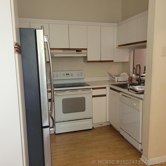 Building Photo - 5406 Firenze Dr
